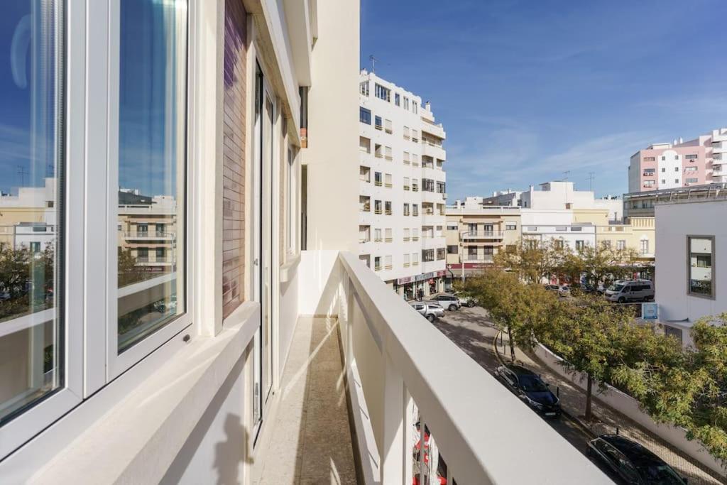 Modern & Bright - Faro Mercado Apt 22 Exterior foto